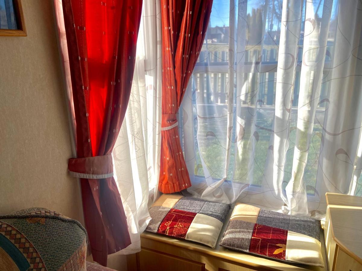 Kisvakond Vendégház Jeno Exterior foto